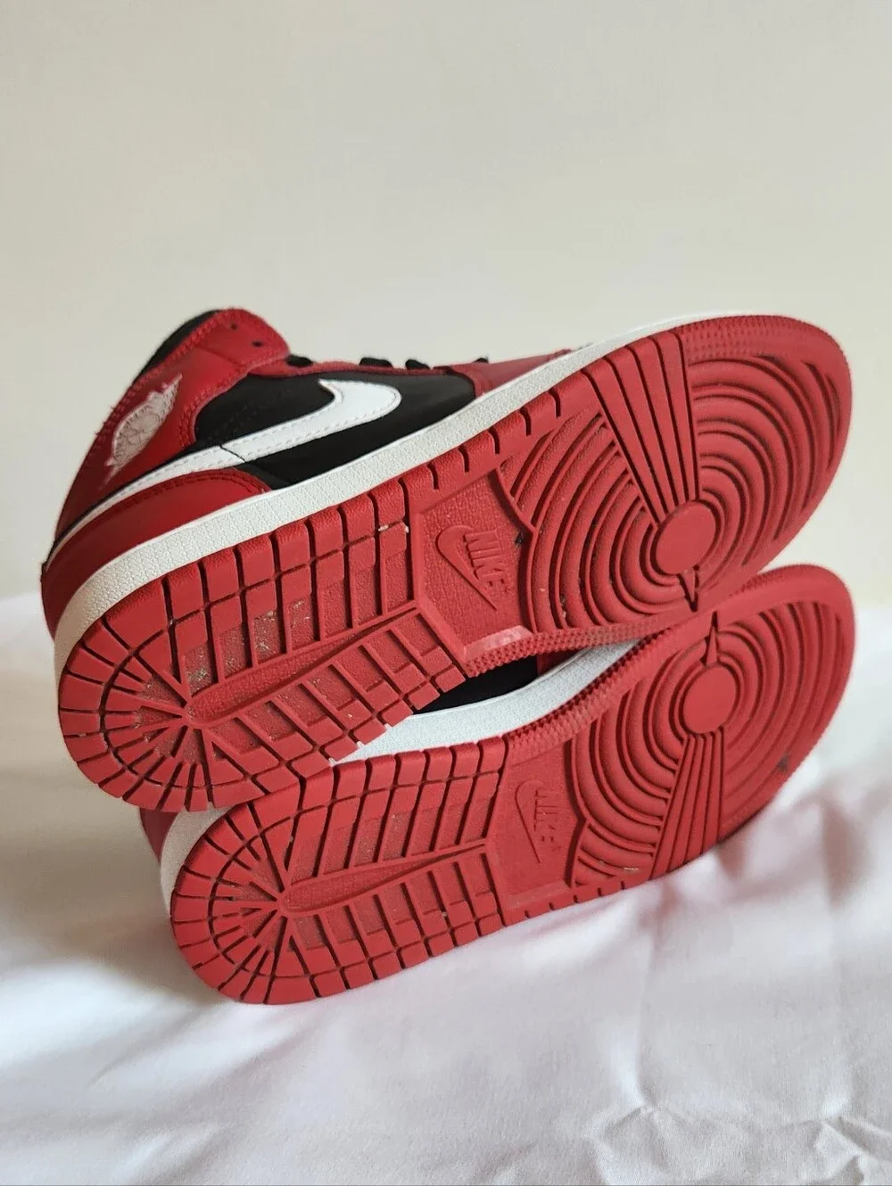 Nike Air Jordan 1 mid, Juniors size 4Y, red/black/white